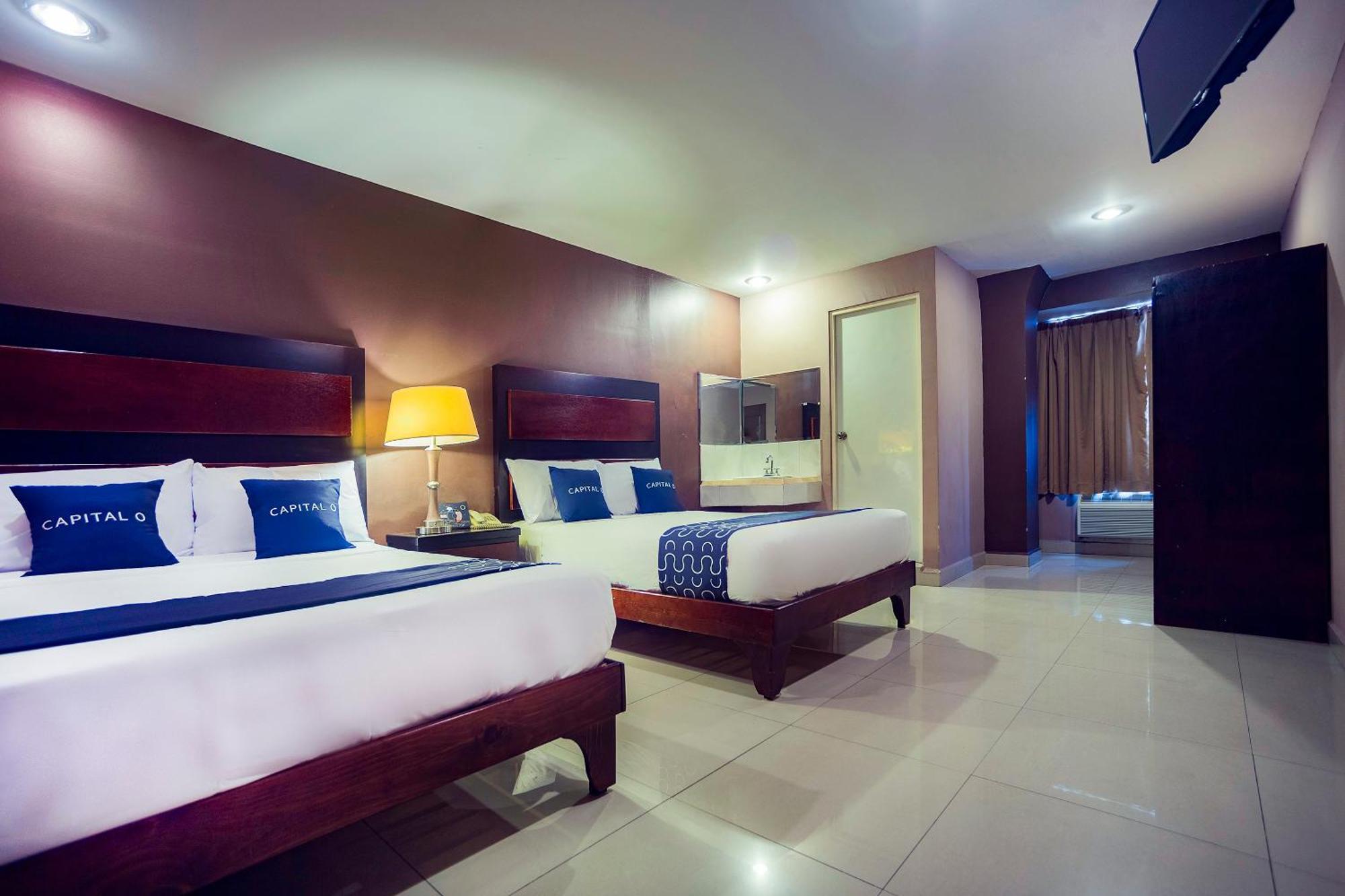 Capital O Hotel Diro, 蒙特雷 外观 照片