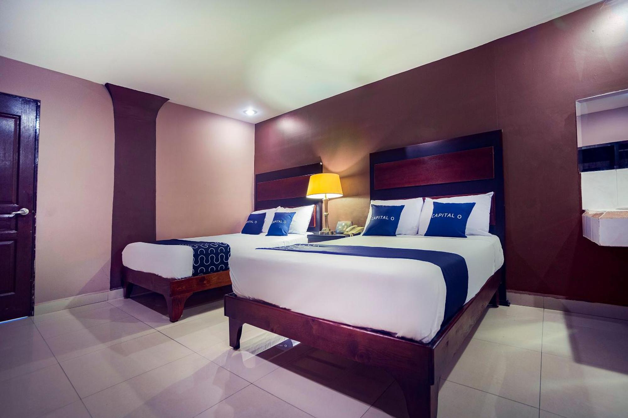 Capital O Hotel Diro, 蒙特雷 外观 照片