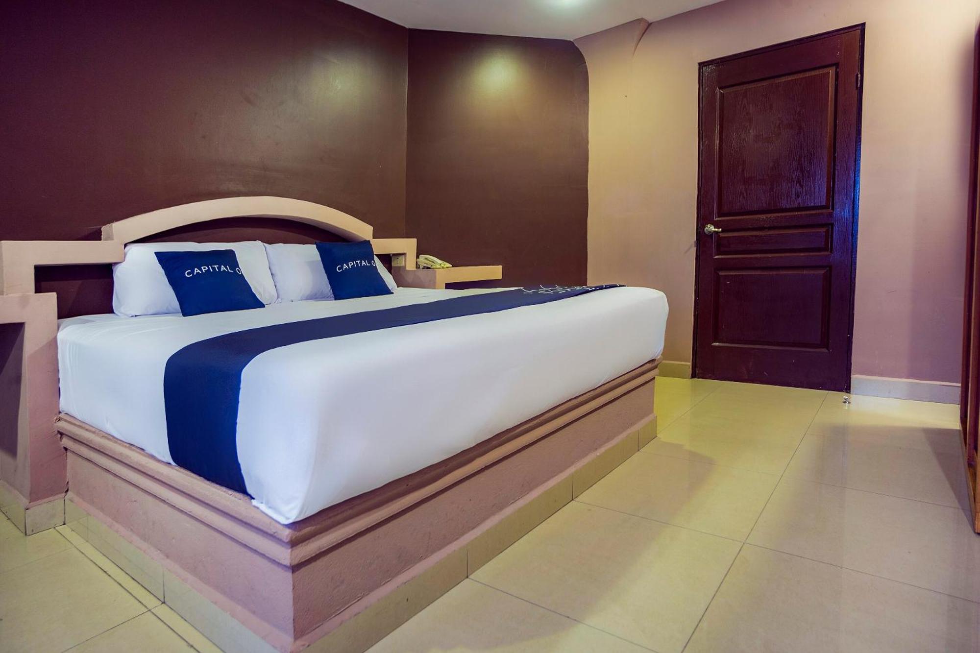 Capital O Hotel Diro, 蒙特雷 外观 照片