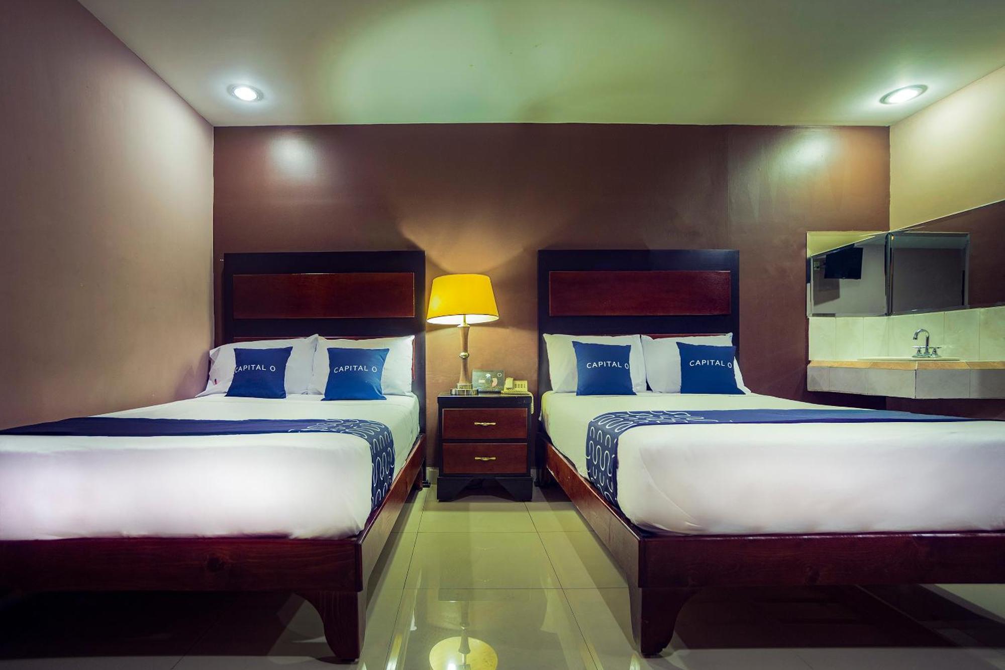 Capital O Hotel Diro, 蒙特雷 外观 照片